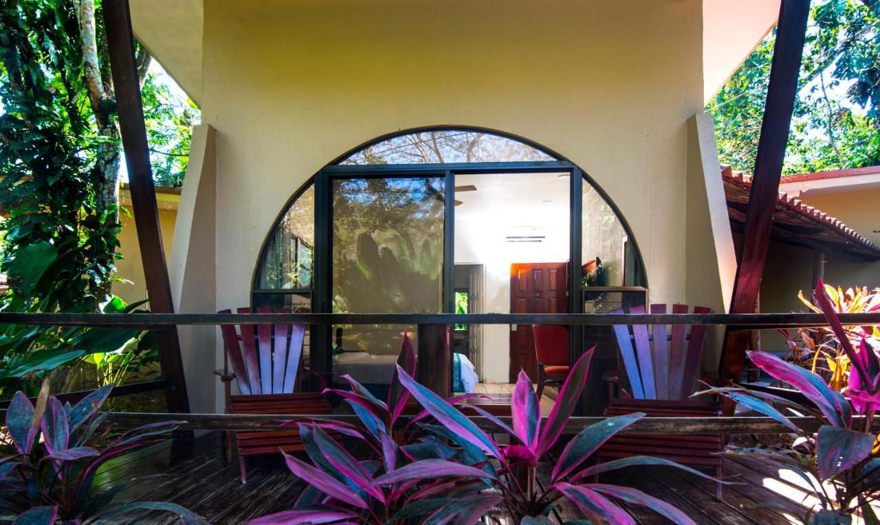 Hotel Punta Leona Jaco Exterior photo